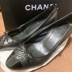 Chanel Black Flats with Bow Detail
